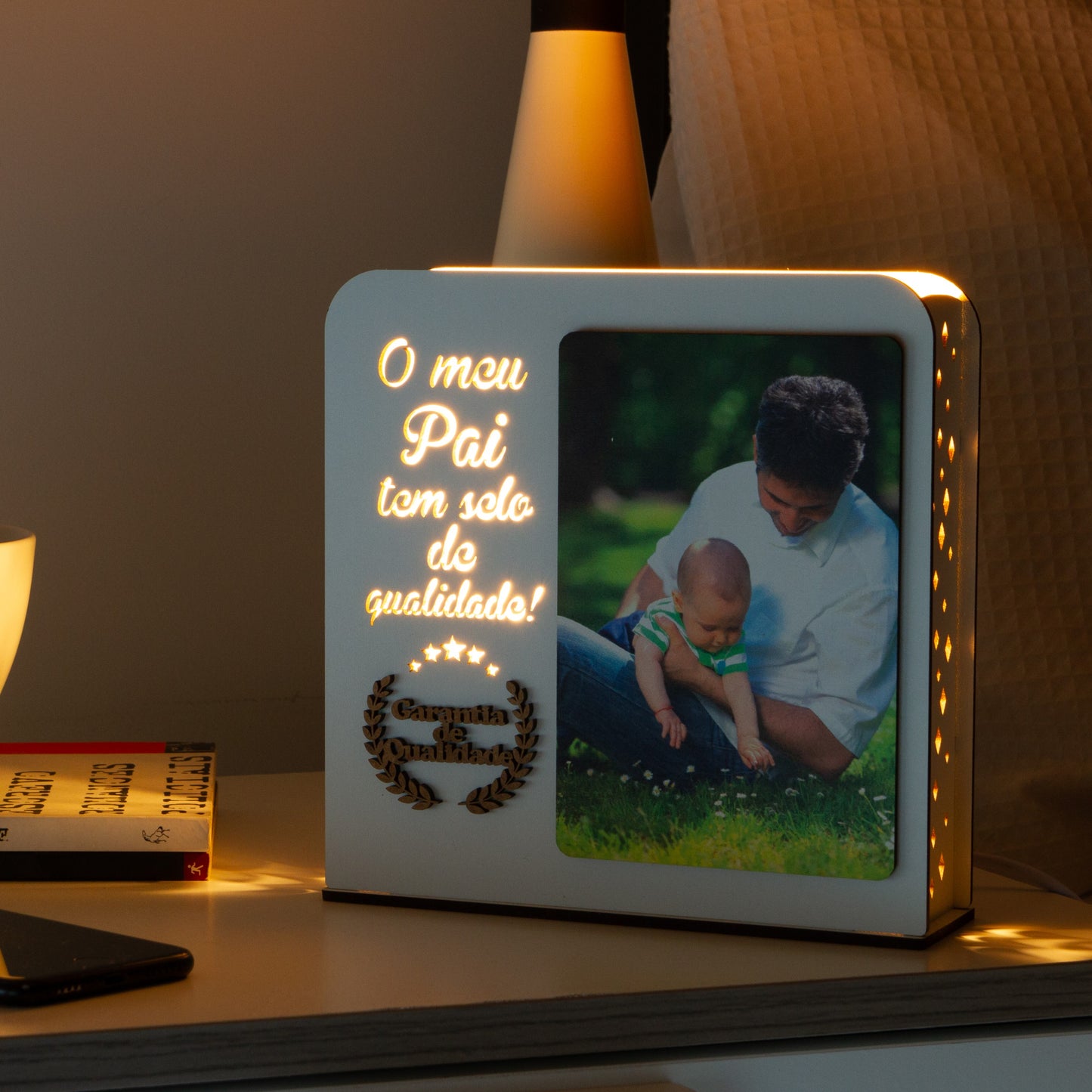 Luz de presença personalizada - Selo de Qualidade