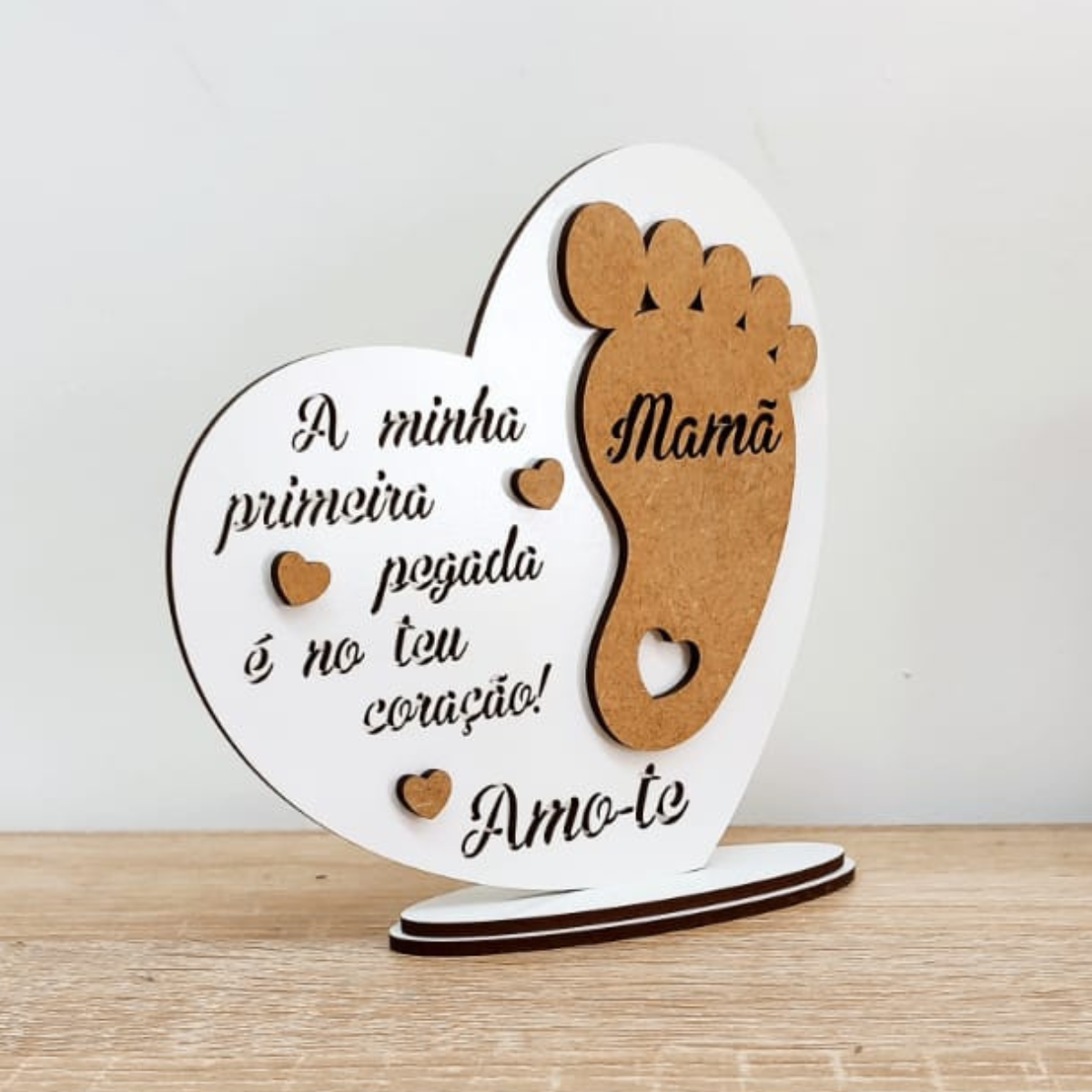 Mãe - A primeira pegada no teu coração