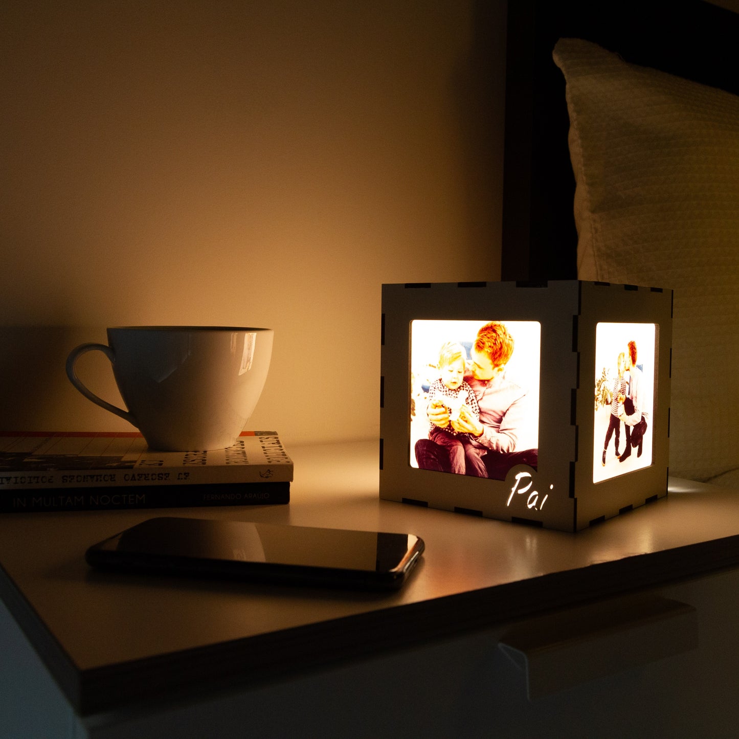 Luz de presença personalizada - Cubo com fotografias